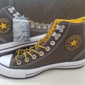 Converse Chuck Taylor Hi Tops